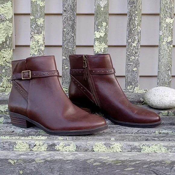 Lauren Ralph Lauren Brown Genuine Leather Shaw Studded Strap Zip Ankle Boots 6 - Picture 1 of 9